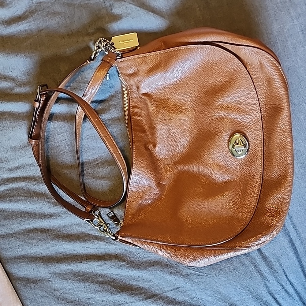 Coach turnbuckle hobo